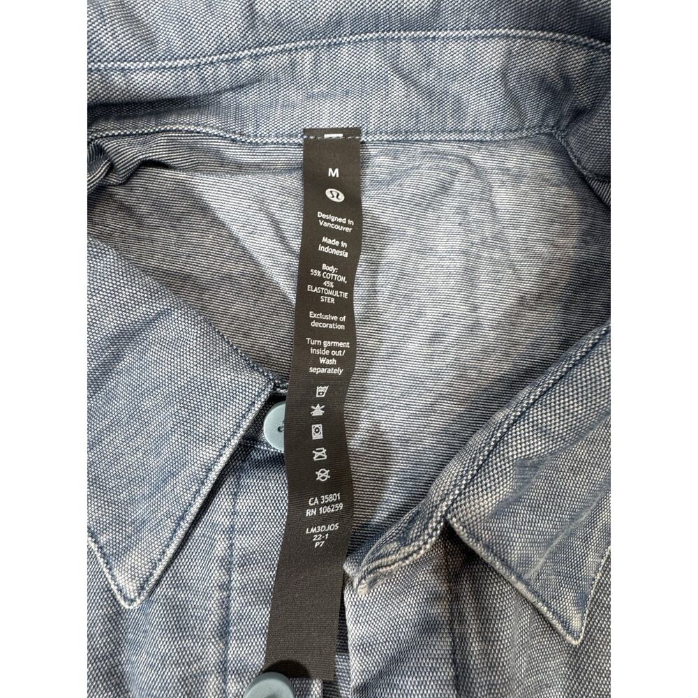 Lululemon Men's Commission Shirt Size Medium , Denim Comfortable Button Down - Picture 7 of 7